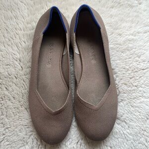 Rothys Round Toe Flat in Brown Size 11